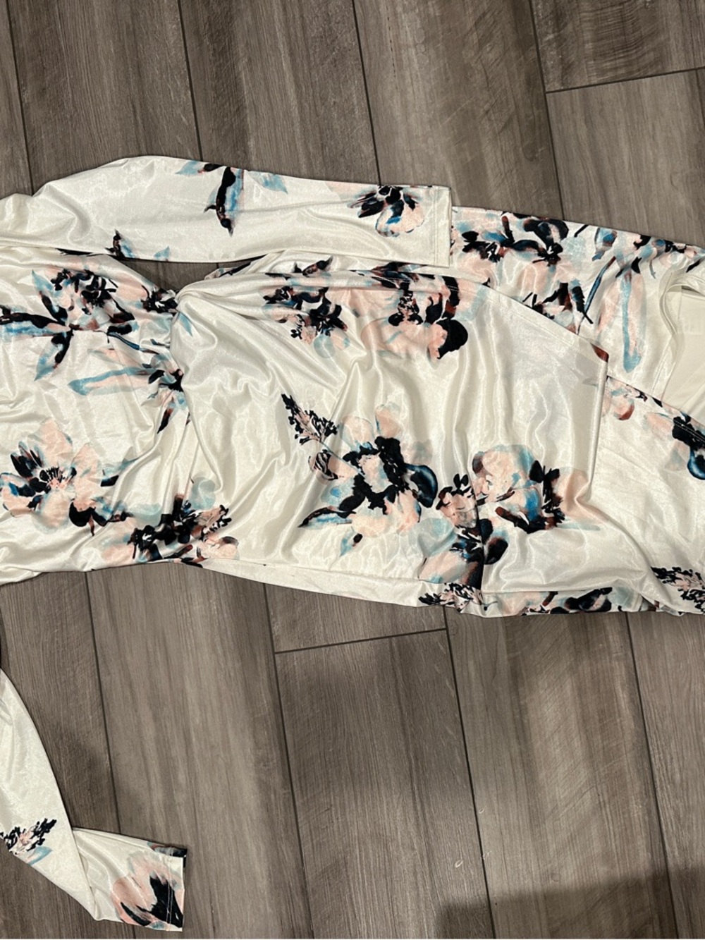 Guess Long Sleeve Midi Dress NWT (S)